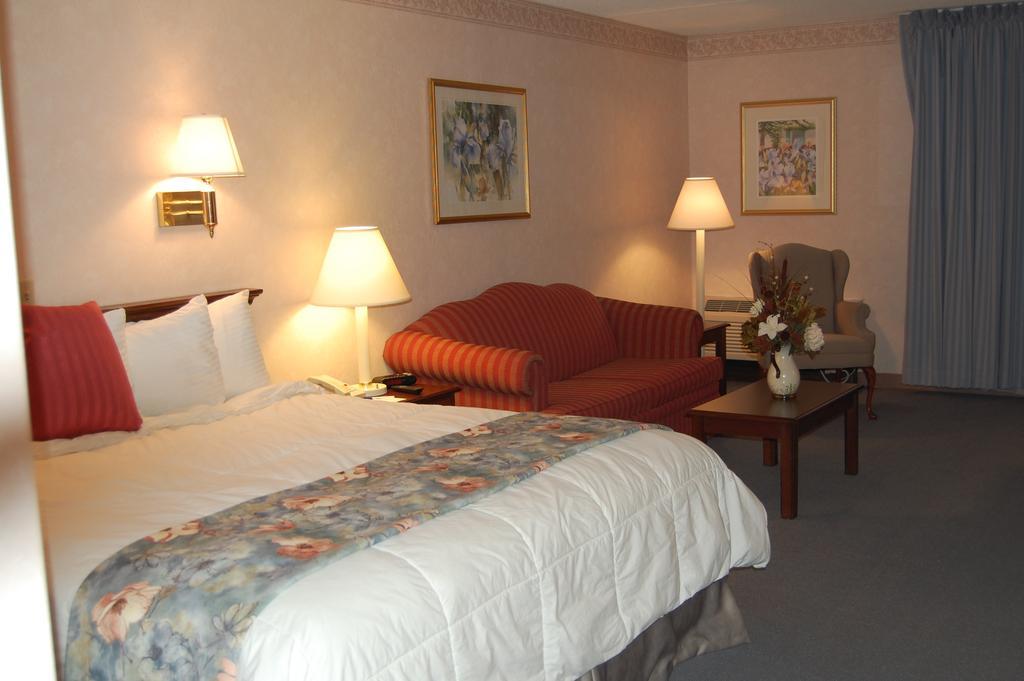 Best Western Plus Chelmsford Inn Экстерьер фото